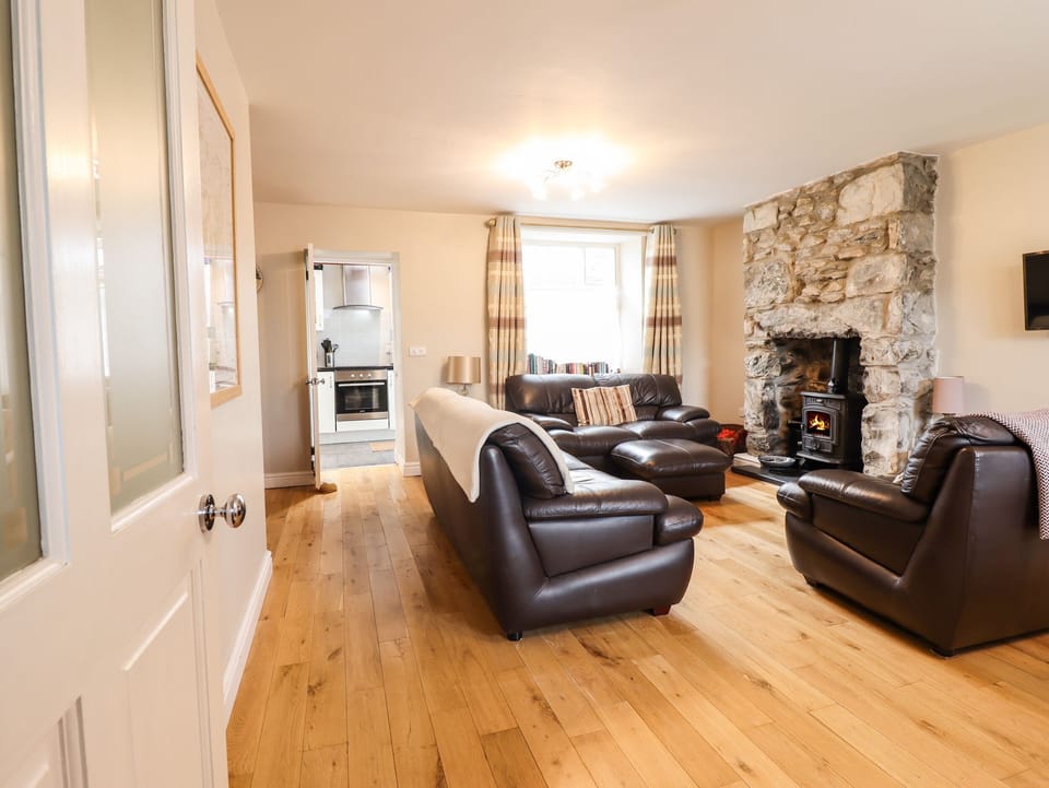 Cottage | Interior