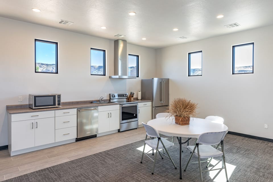 Amenity Kitchen - This beautiful kitchen area is conveniently located next to pool and other amenities.  Reservations are required to use this area and can be made through the HOA manager.
