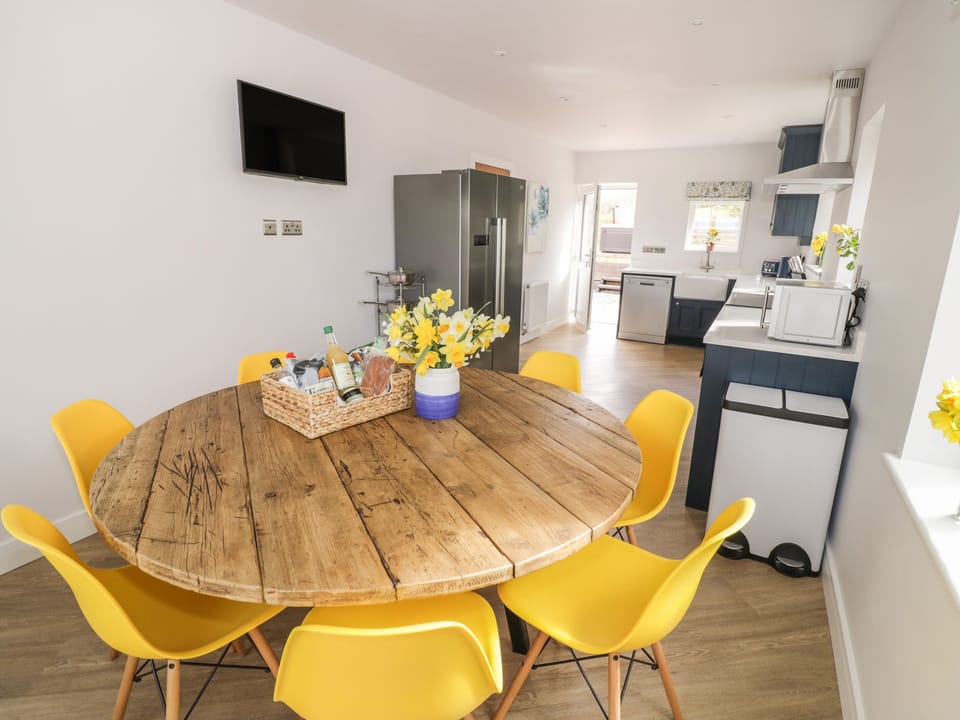 Cottage | Interior