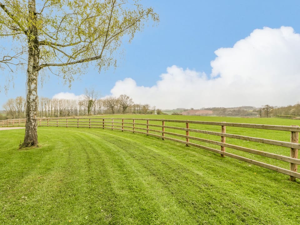 Cottage | Property grounds