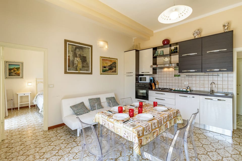 Family House, 2 Bedrooms, Microwave (Casa Lidia 900m From Sea with Private) | Interior