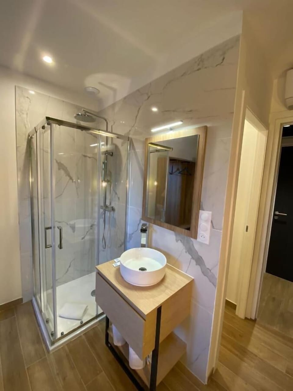 Free toiletries, hair dryer, towels
