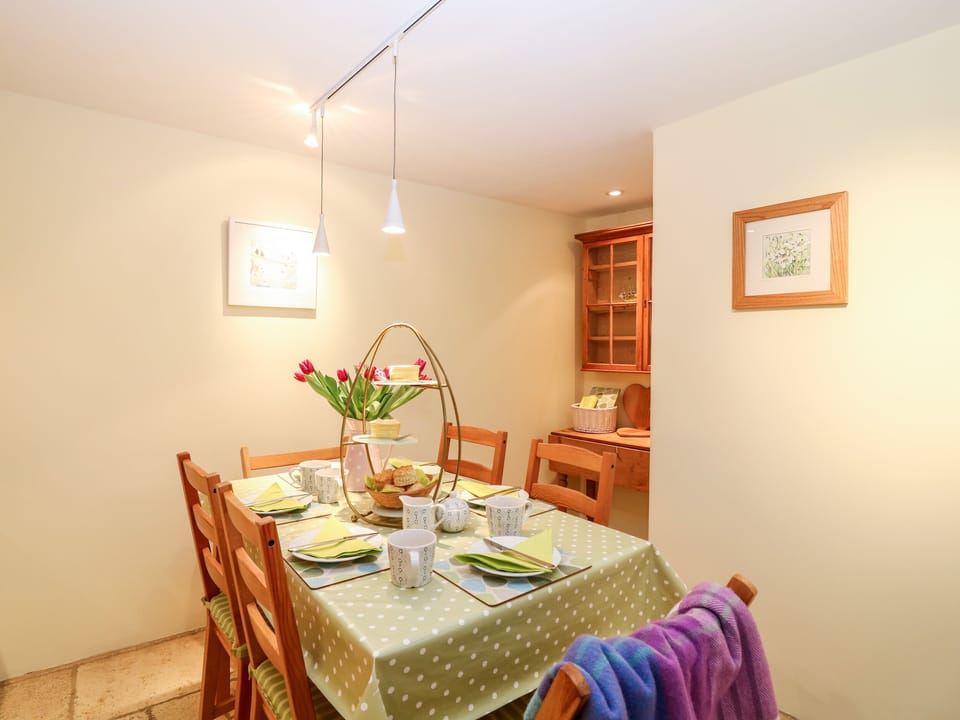 Cottage | Interior