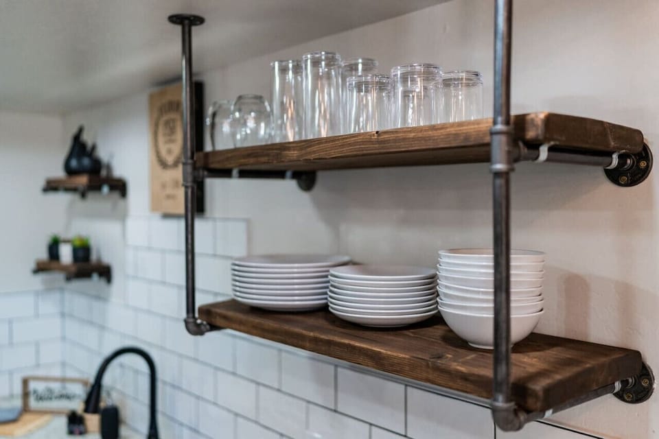 This kitchen has all you will need!