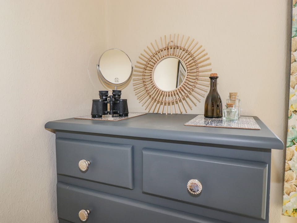 Cottage | 3 bedrooms, individually decorated, individually furnished, free WiFi