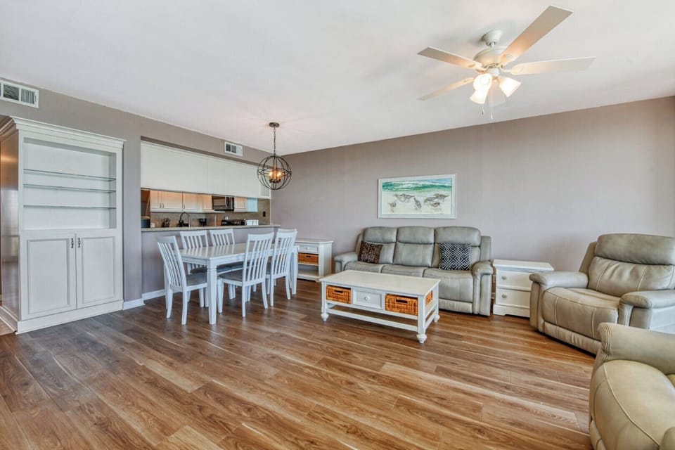 One Ocean Place 1207