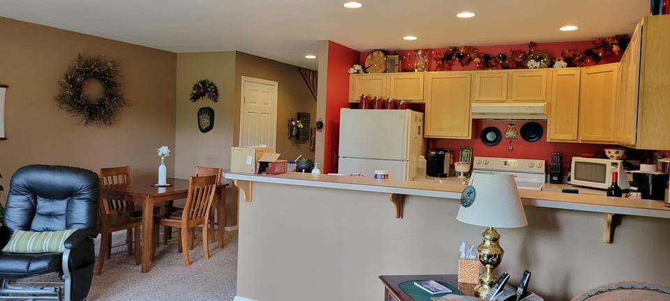 kitchen/dining
