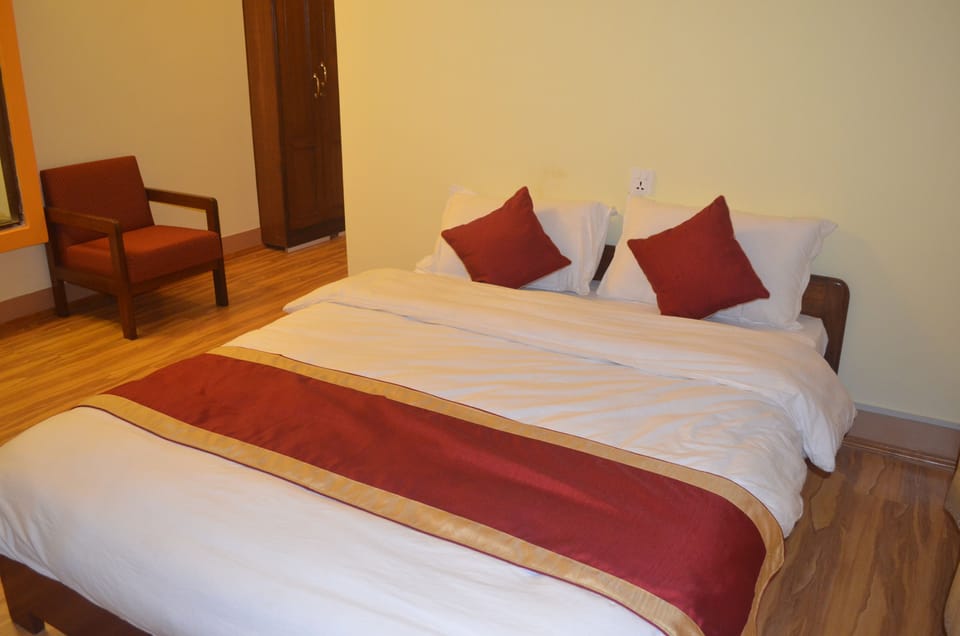 Standard Room, Balcony | In-room safe, desk, laptop workspace, free WiFi