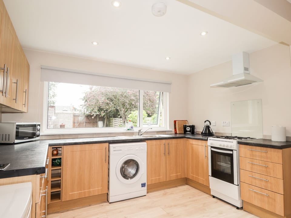 Cottage | Private kitchen | Cookware/dishes/utensils