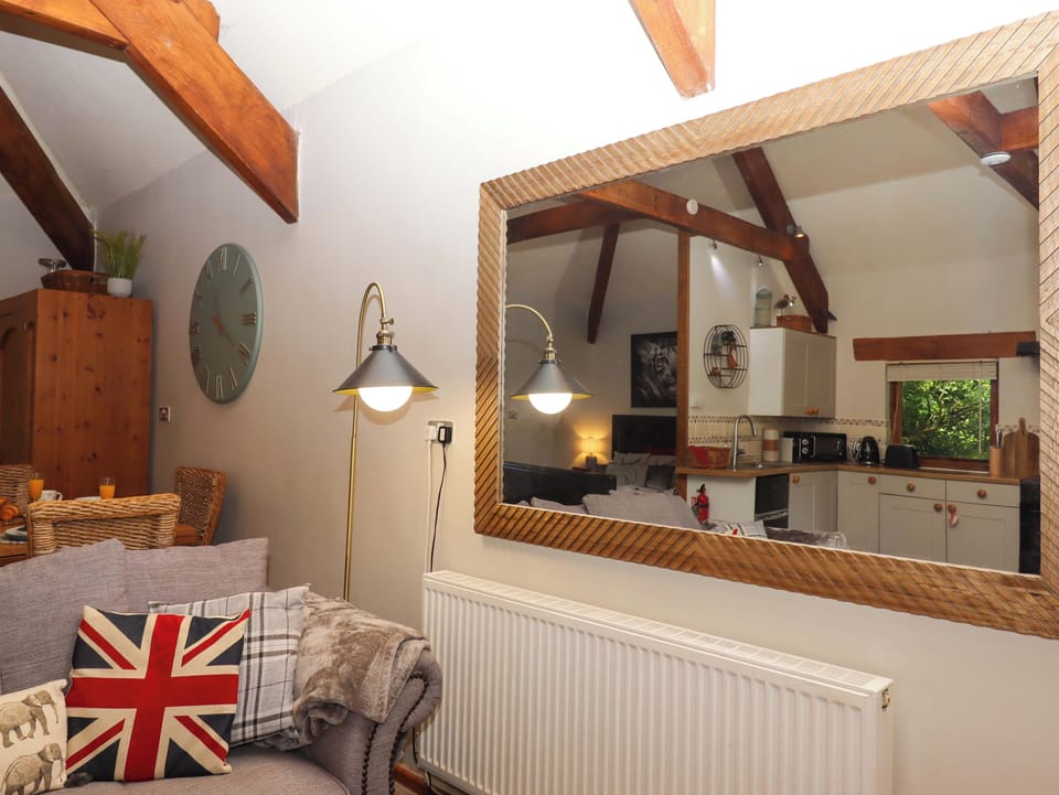 Cottage | Living area | TV