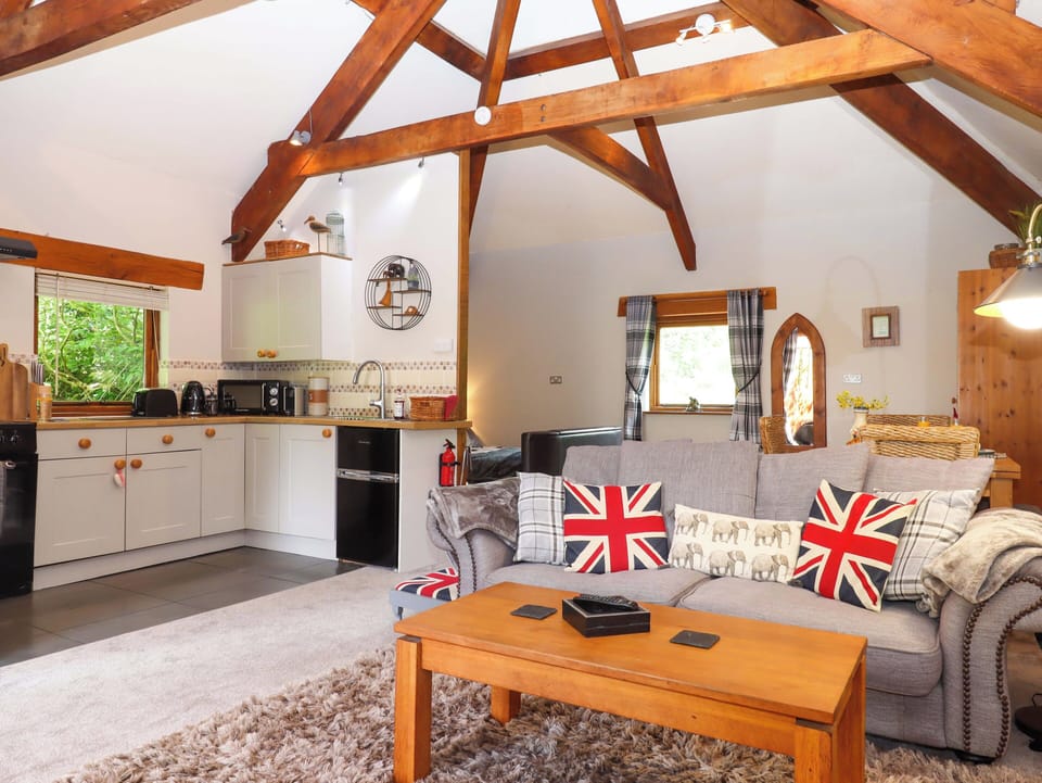 Cottage | Living area | TV