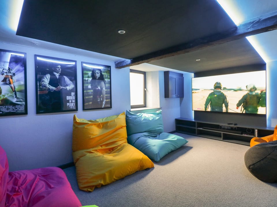 Cottage | Interior