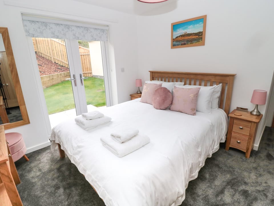 Summer Rose Cottage in Craster