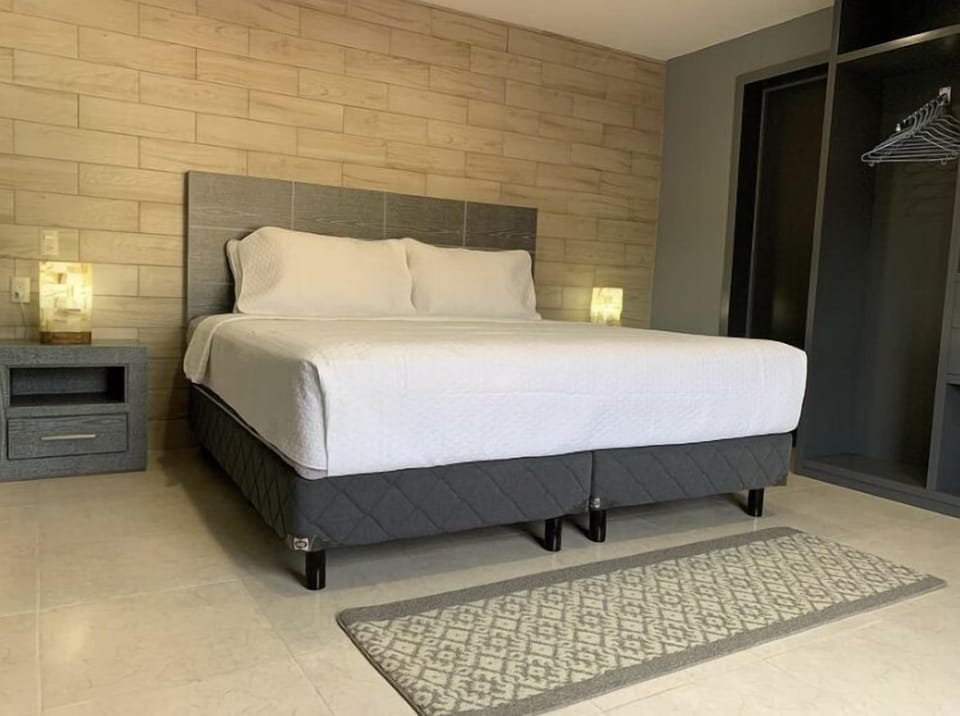 Superior Room | Premium bedding, down comforters, Tempur-Pedic beds, desk