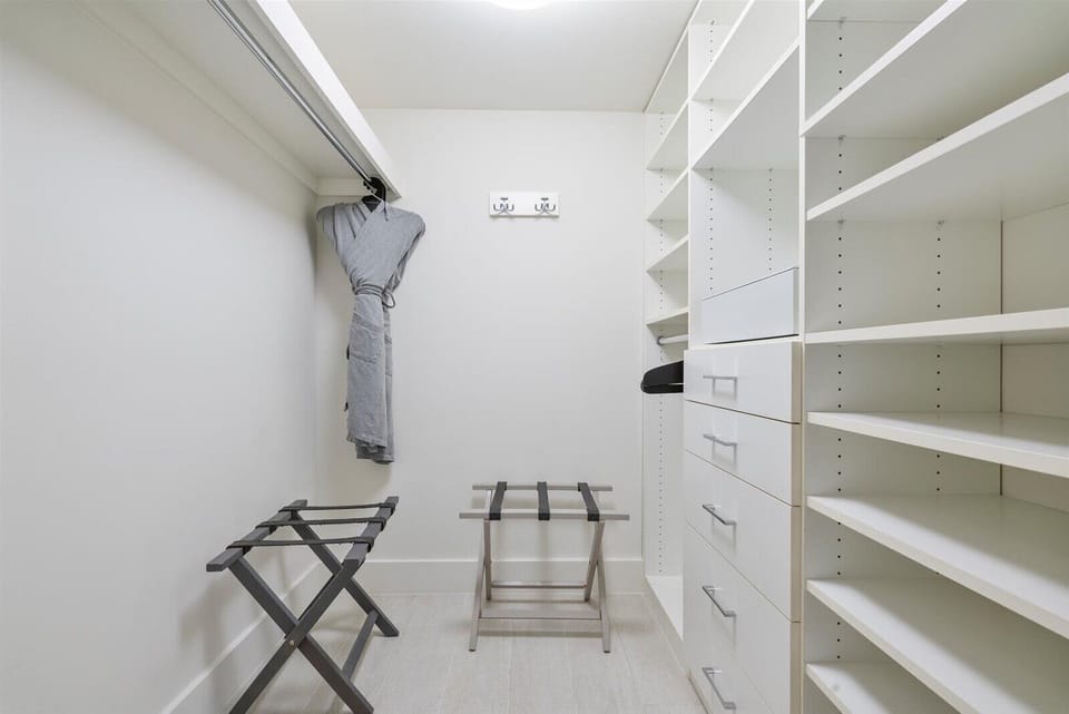 Master Bedroom Closet