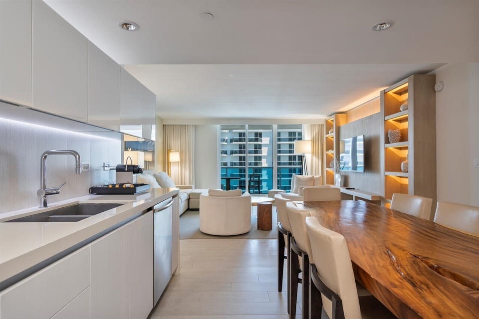 Kitchen and Dinning Area