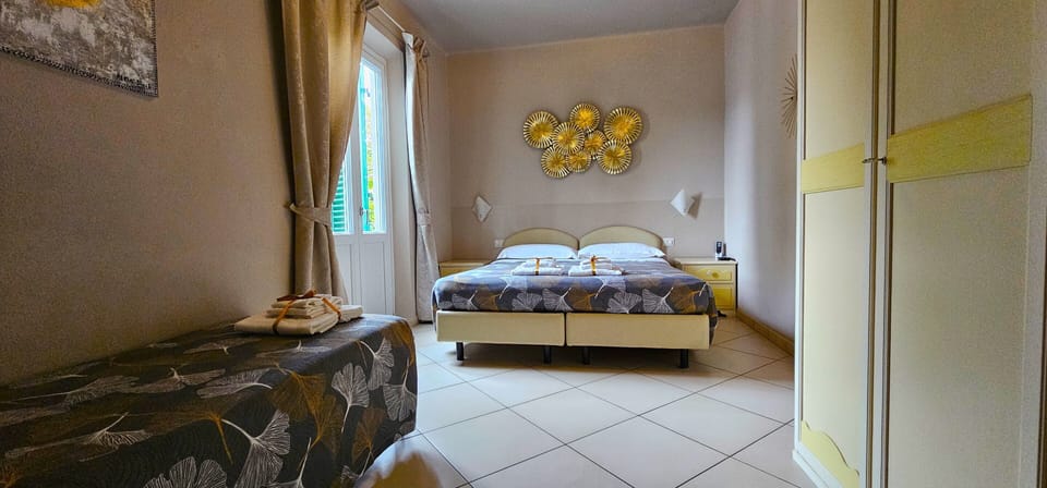 Triple Room | Premium bedding, free minibar, in-room safe, desk
