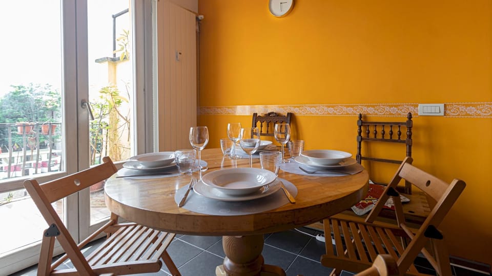 House | 2 bedrooms, iron/ironing board, WiFi