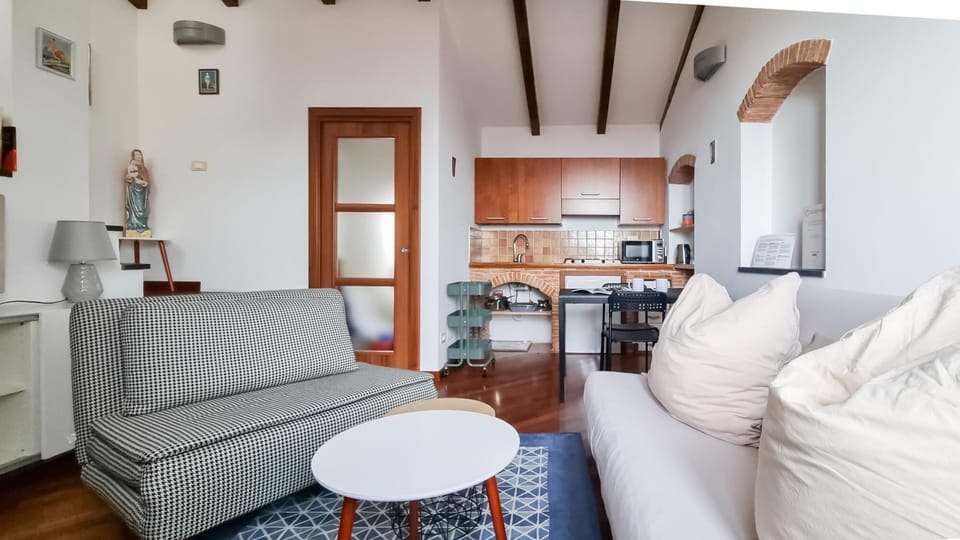 House | Iron/ironing board