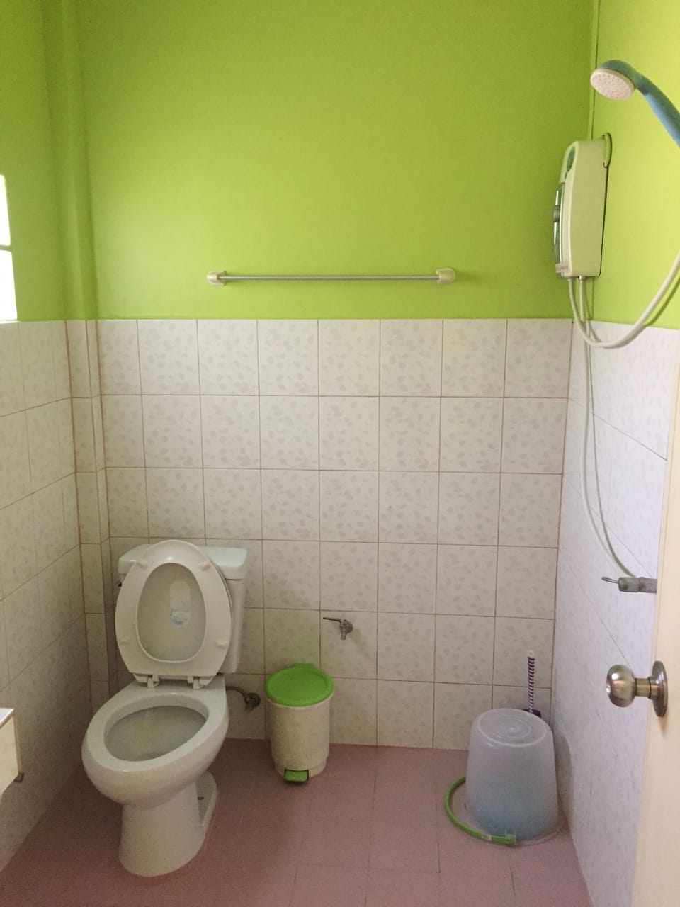 Superior Double Room (Fan) | Bathroom | Shower, free toiletries, towels