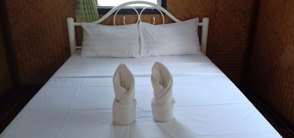 Standard Double Room (Fan) | Free WiFi