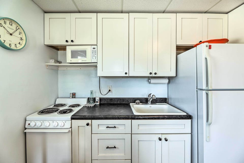 Kitchen | Dishware + Flatware