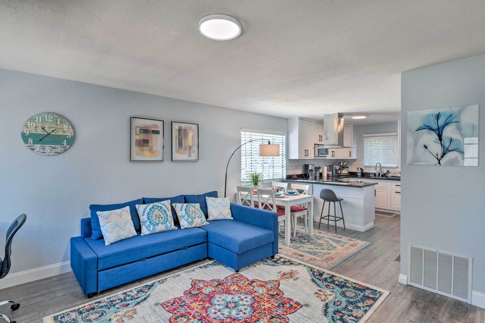 Living Area | Sleeper Sofa