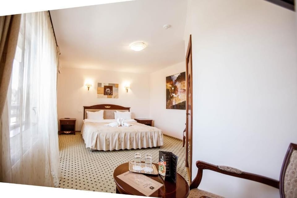 Junior Room | Free WiFi, bed sheets