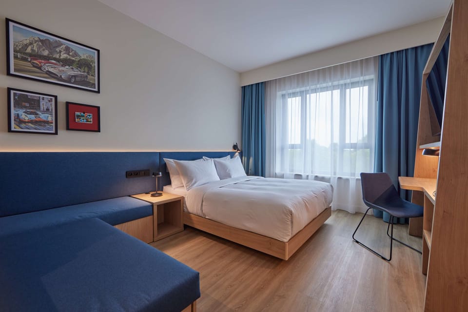 In-room safe, desk, laptop workspace, blackout drapes