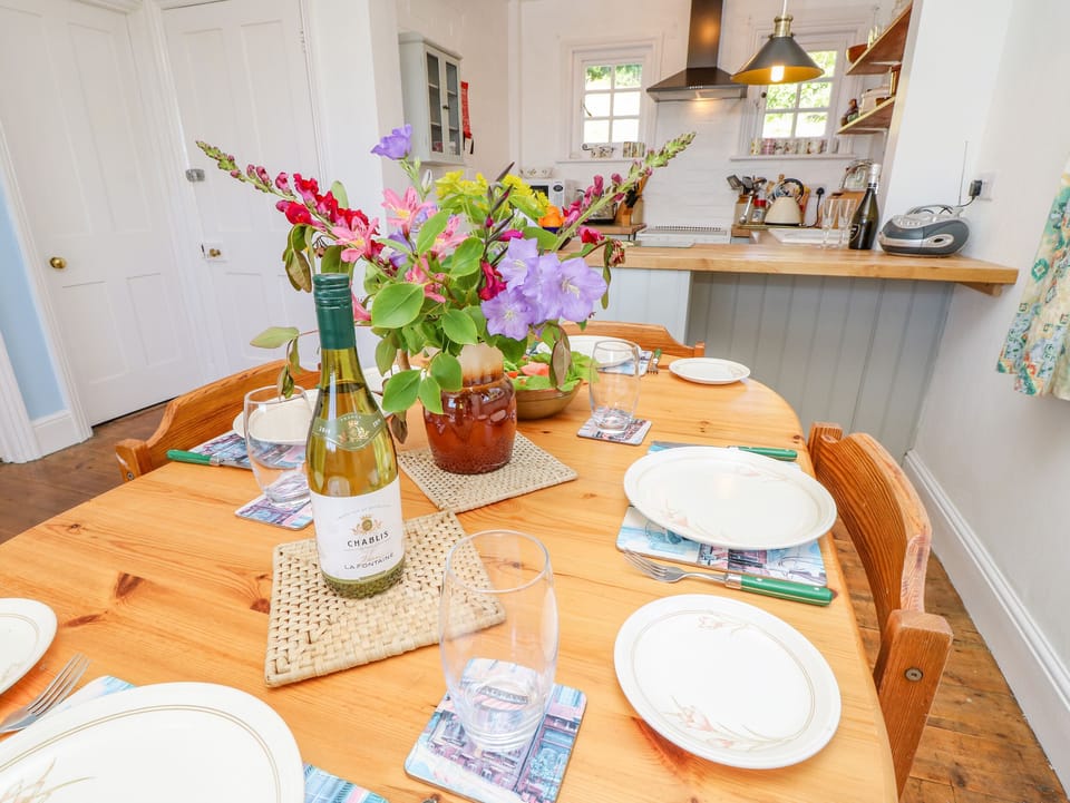 Cottage | Interior