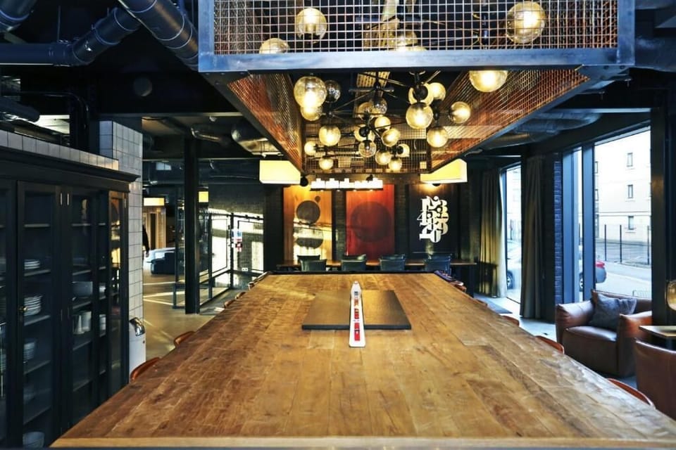 Standard Studio | Living area | TV