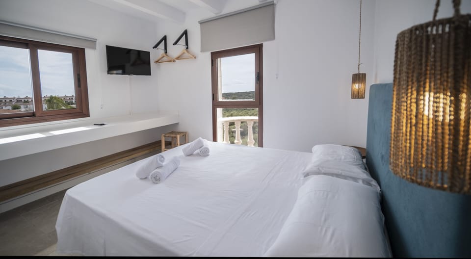 Superior Double Room | WiFi (free), bed sheets