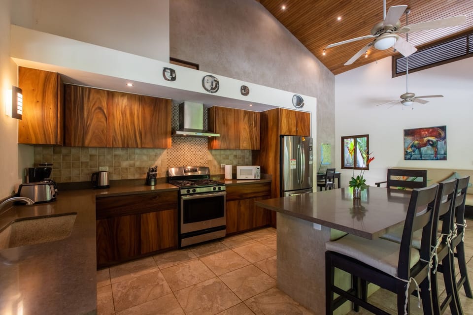 Full kitchen (1)