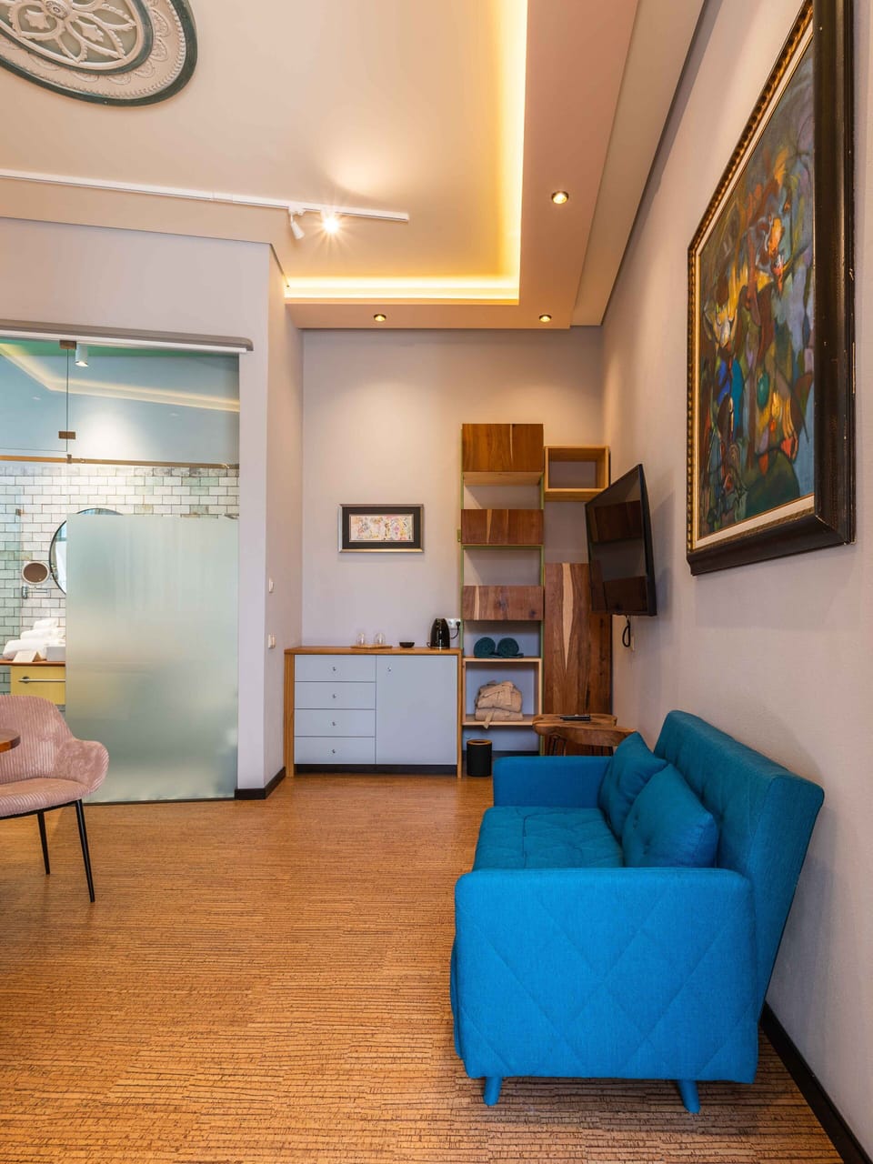 Superior Room | Minibar, WiFi (free), bed sheets