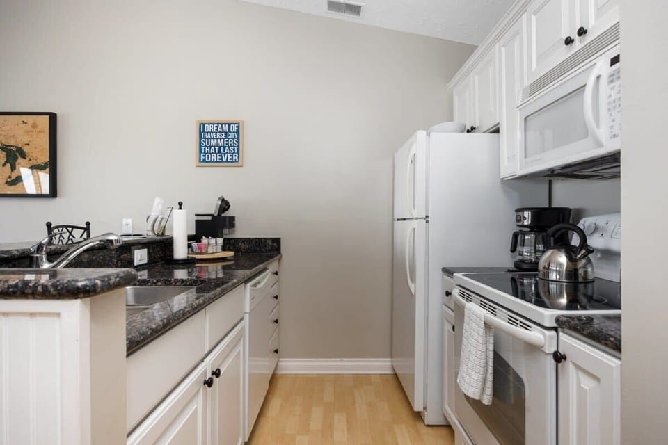 Fully equipped kitchen
