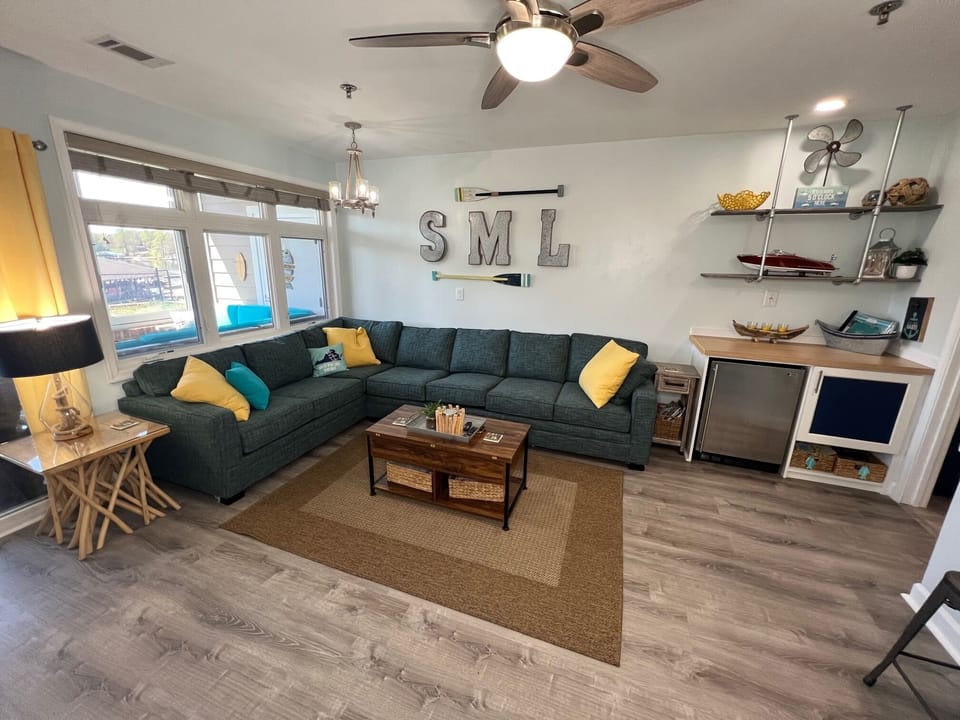 Living Area (1)