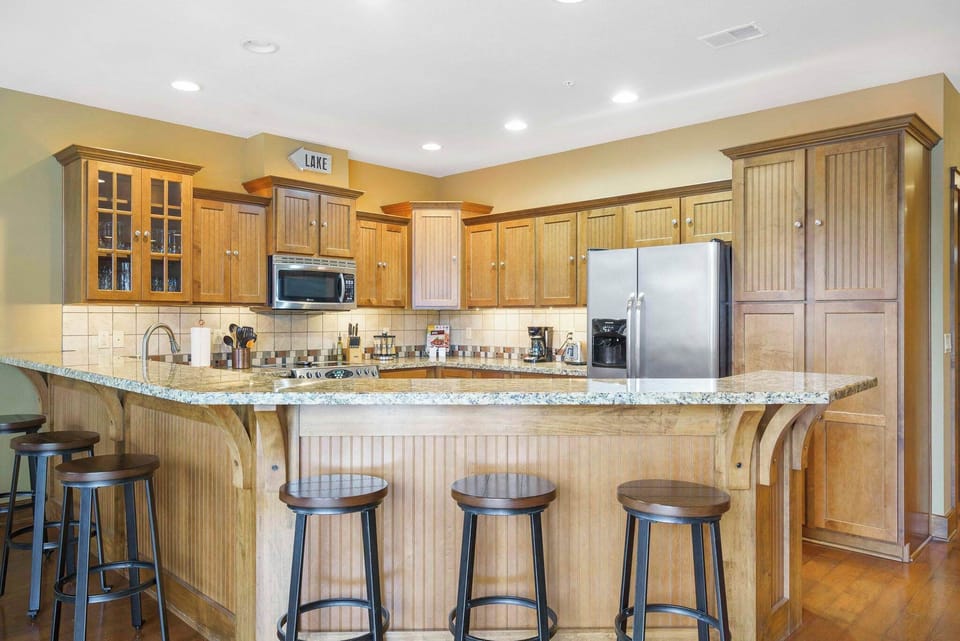 Condo, Multiple Beds, Balcony (Taneycomo Retreat) | Private kitchen | Coffee/tea maker