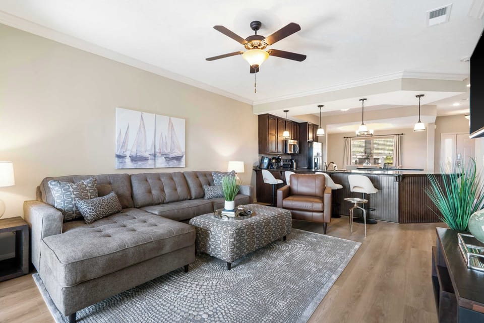 Condo, Multiple Beds, Balcony (Table Rock Overlook) | Living area | 42-inch flat-screen TV with digital channels