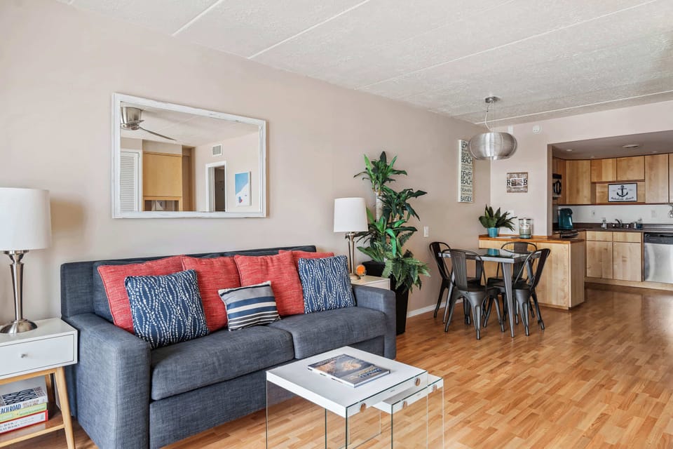 Studio Suite, Multiple Beds, Balcony, Ocean View | Living area | 42-inch flat-screen TV with digital channels