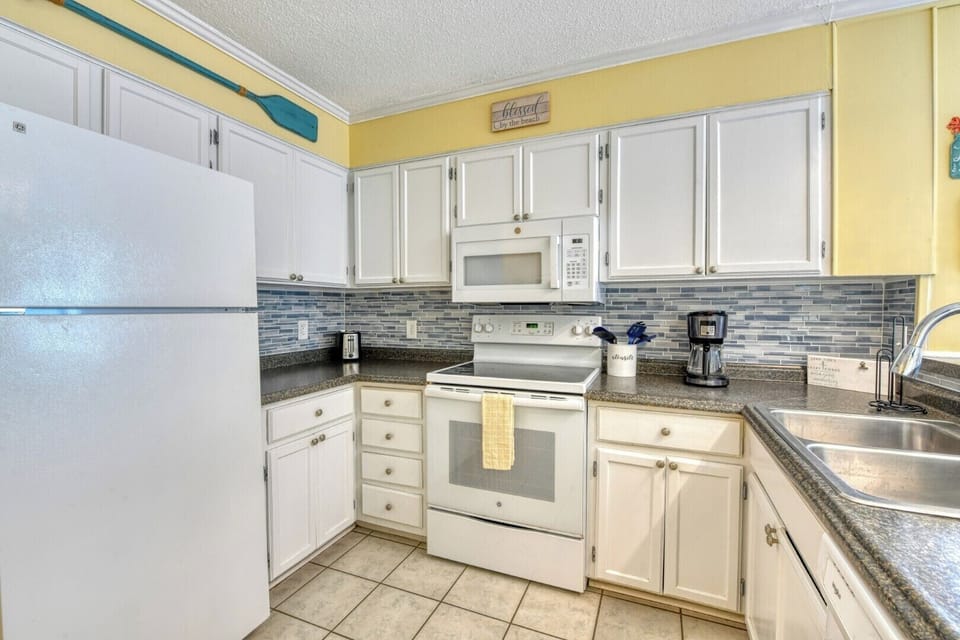 Sea Oaks 111