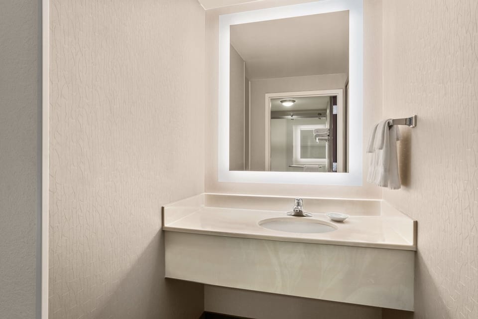 Hair dryer, towels
