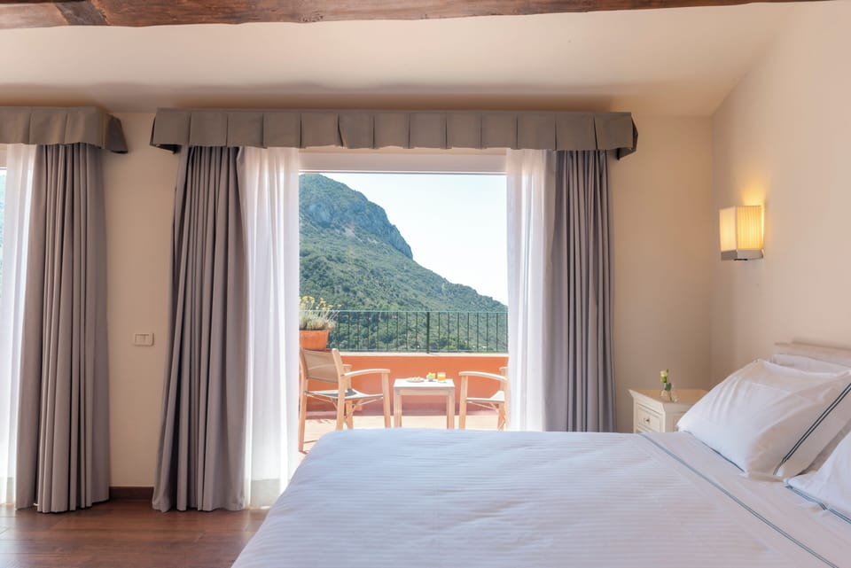 Terrace Suite | Premium bedding, down comforters, minibar, in-room safe
