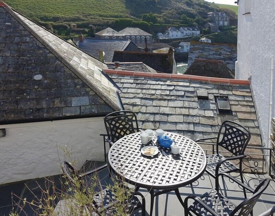 Cottage | Balcony