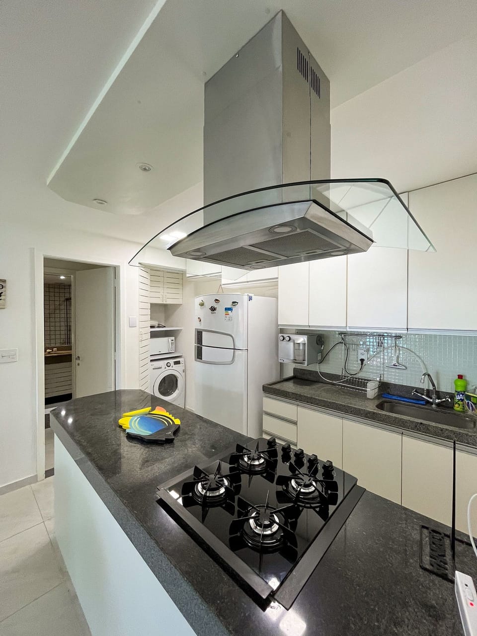 Family Apartment | Private kitchen | Fridge, microwave, oven, toaster