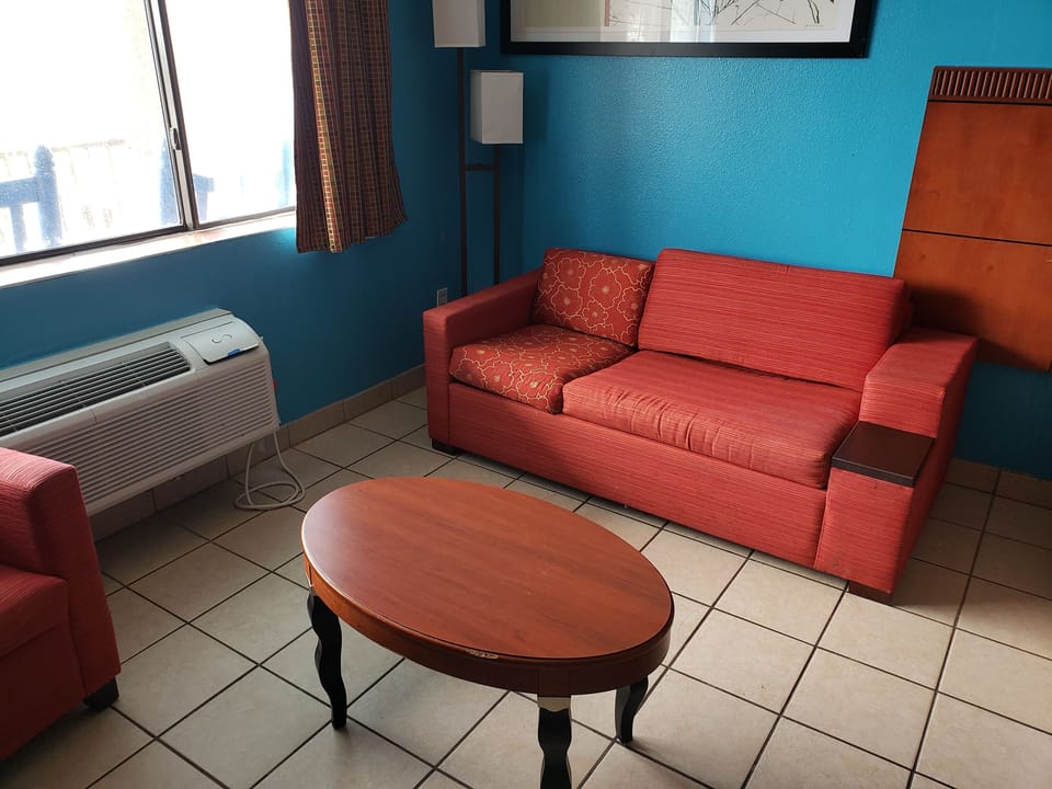 Iron/ironing board (on request), bed sheets