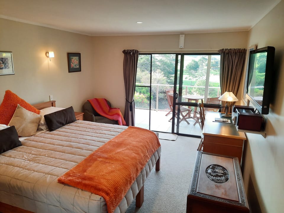 Standard Double or Twin Room | Egyptian cotton sheets, premium bedding, down comforters, pillowtop beds