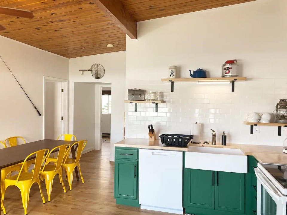 What a wonderful open living space to bring everybody together!