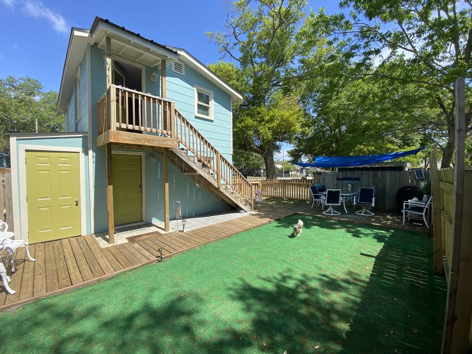 Laundry facilities are attached to the house on the lower level