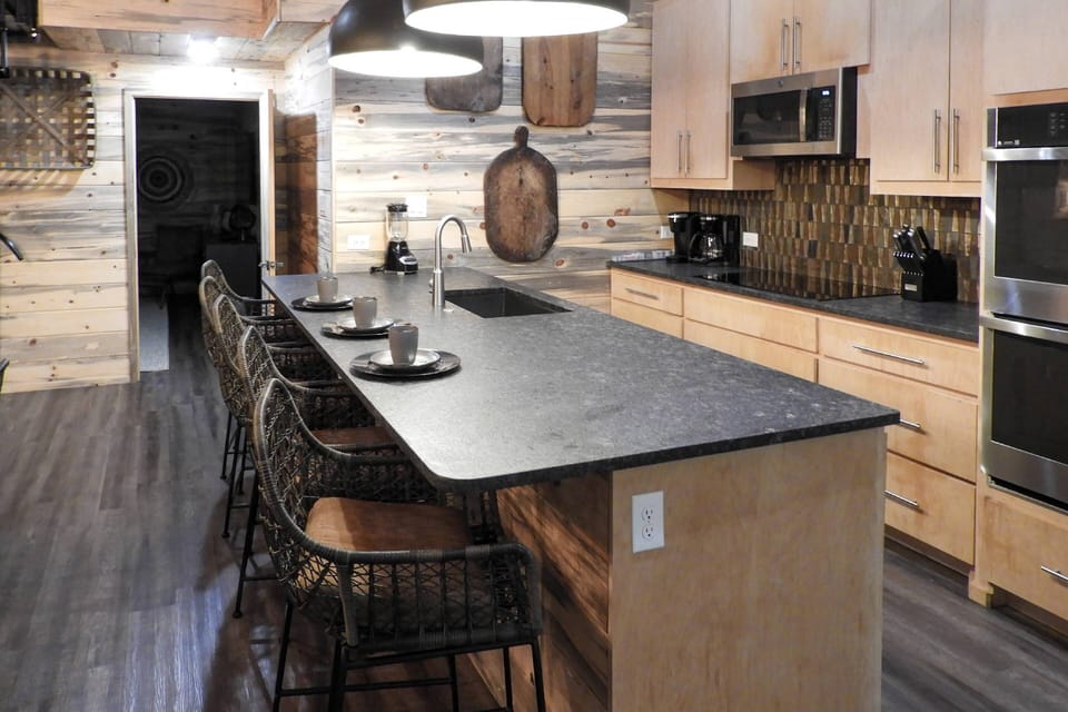 Extra seating at the kitchen island