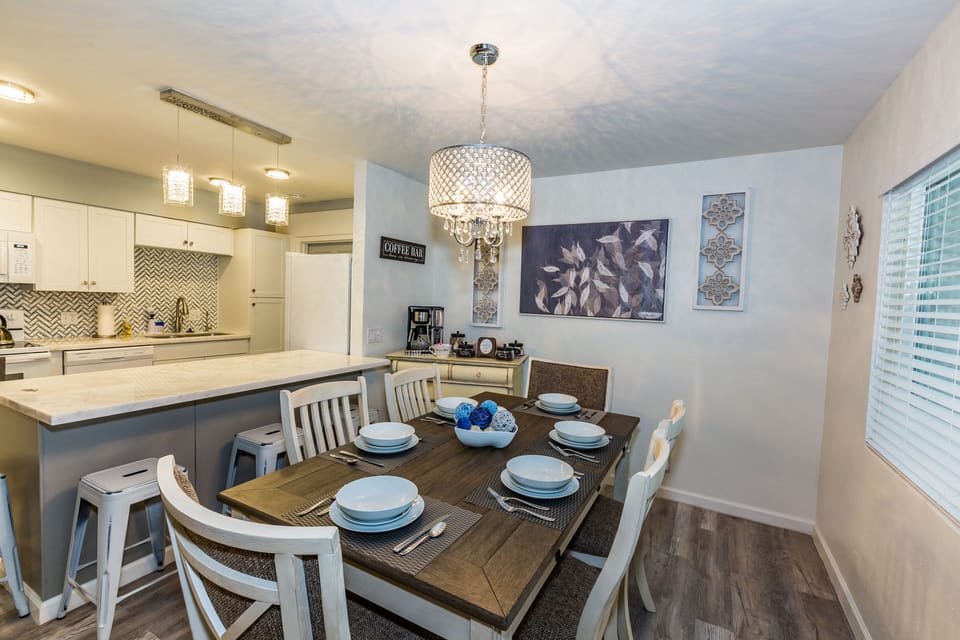 6 person dining table
